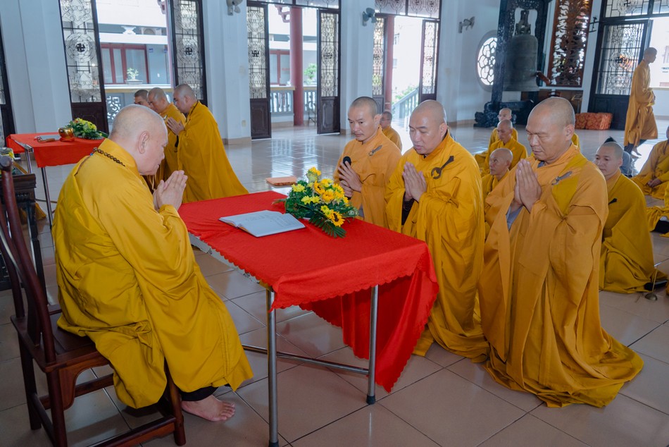 Chư Tăng tác pháp an cư Chư Tăng tác pháp an cư