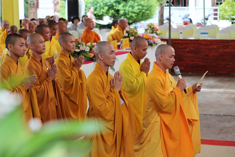 Đại diện hành giả an cư phát nguyện Đại diện hành giả an cư phát nguyện