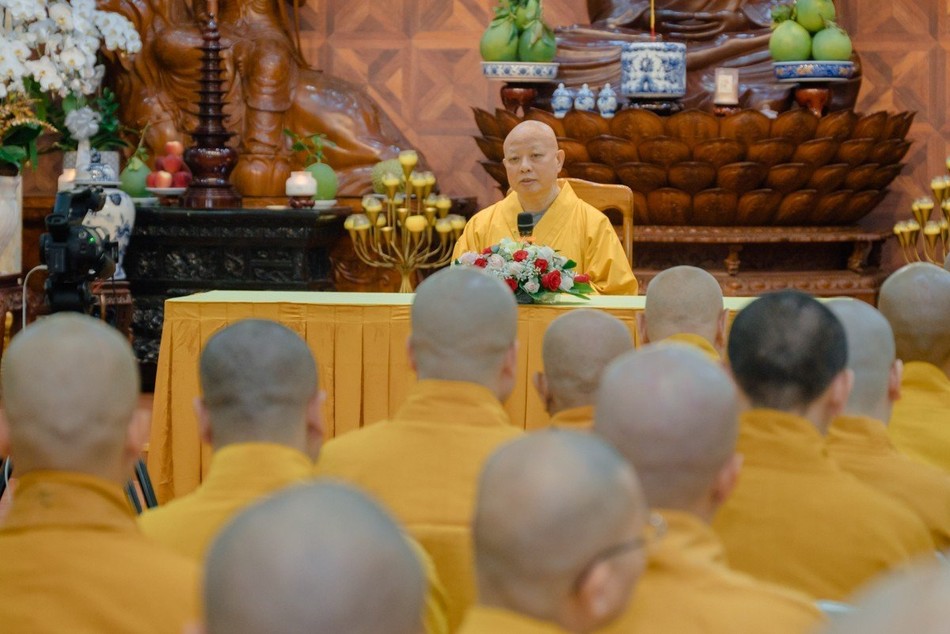 Hòa thượng Thích Lệ Trang thuyết giảng về nghi lễ thiền môn Hòa thượng Thích Lệ Trang thuyết giảng về nghi lễ thiền môn