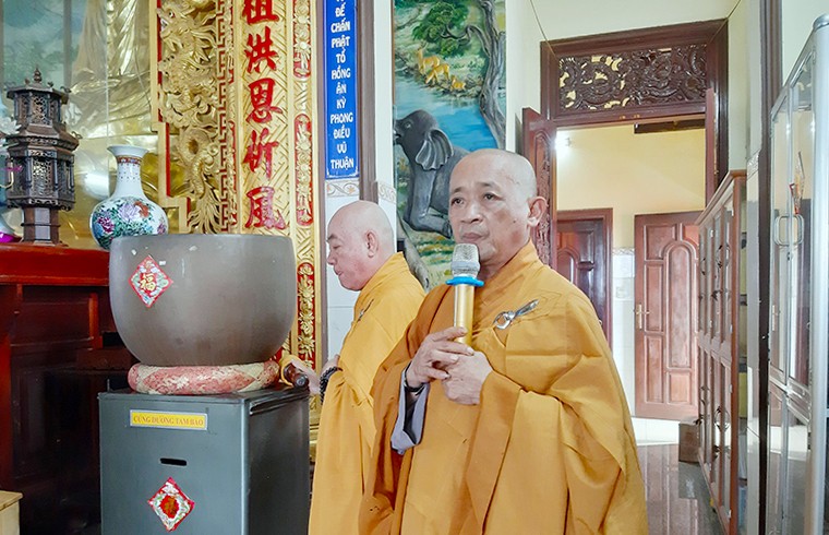 Thượng tọa Thích An Thường, Trưởng ban Trị sự GHPGVN H.Củ Chi có đôi lời đến hành giả trong khóa An cư kiết hạ Thượng tọa Thích An Thường, Trưởng ban Trị sự GHPGVN H.Củ Chi có đôi lời đến hành giả trong khóa An cư kiết hạ