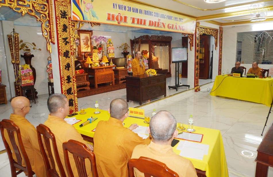 Đại đức Thích Thị Nghĩa diễn giảng chủ đề Phật đản Đại đức Thích Thị Nghĩa diễn giảng chủ đề Phật đản