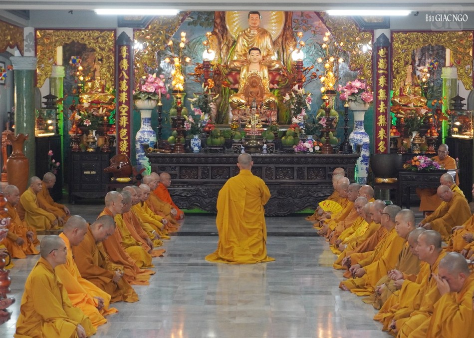 Tác bạch kiểm Tăng