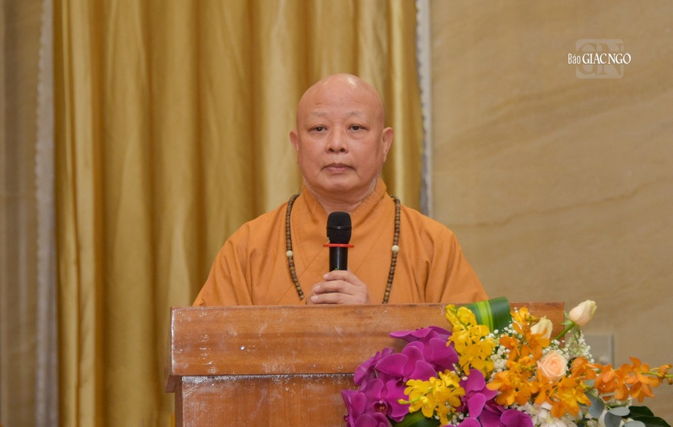 Hòa thượng Thích Lệ Trang, Trưởng ban Trị sự GHPGVN TP.HCM phát biểu chào mừng Hòa thượng Thích Lệ Trang, Trưởng ban Trị sự GHPGVN TP.HCM phát biểu chào mừng