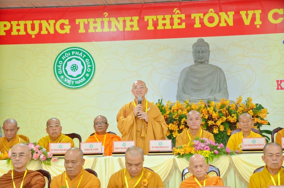 Thượng tọa Thích Bình Tâm đại diện Ban Thường trực Ban Trị sự GHPGVN TP.Cần Thơ phát biểu Thượng tọa Thích Bình Tâm đại diện Ban Thường trực Ban Trị sự GHPGVN TP.Cần Thơ phát biểu