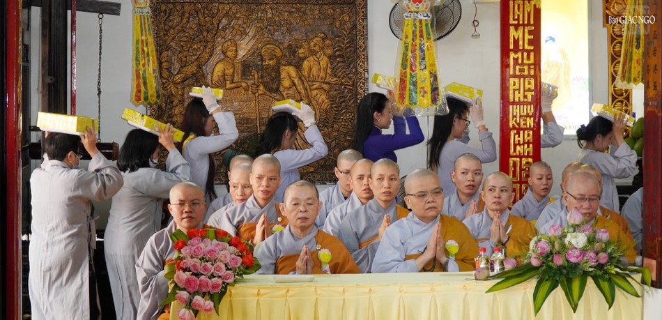 Phật tử nhiễu y Phật tử nhiễu y