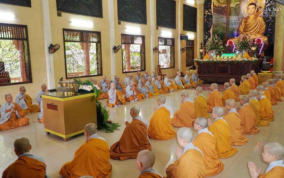 Trang nghiêm khóa lễ Tự tứ