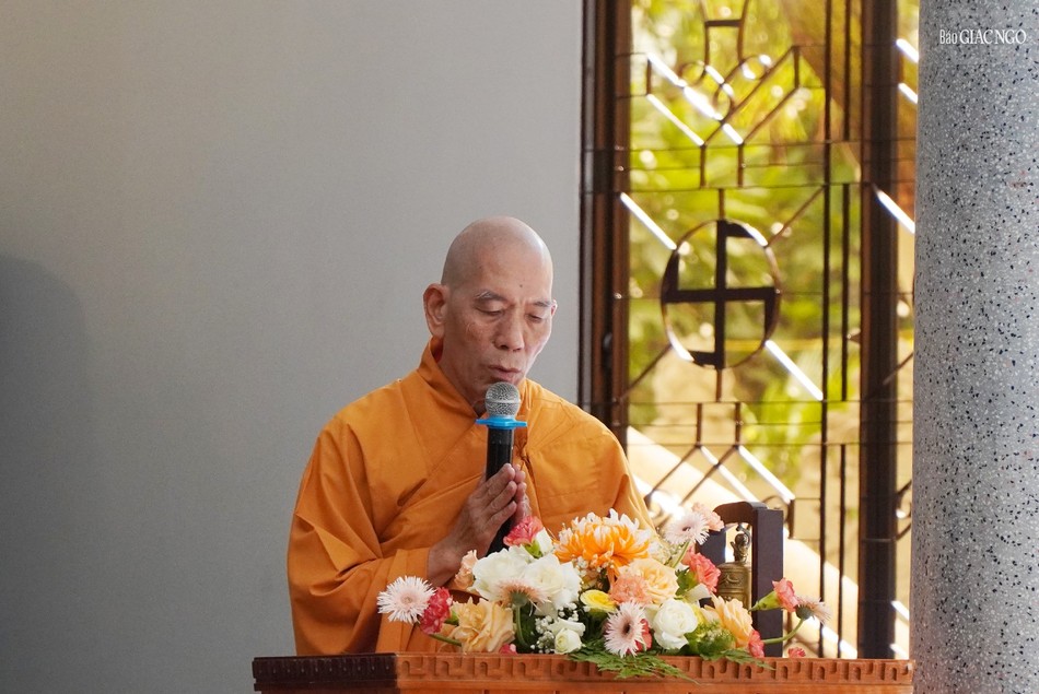 Thượng tọa Thích Giác Trí phát biểu khai mạc