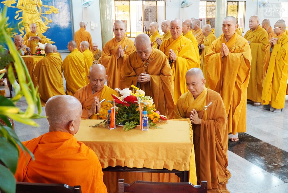 Tuần tự ba vị tác pháp Tự tứ