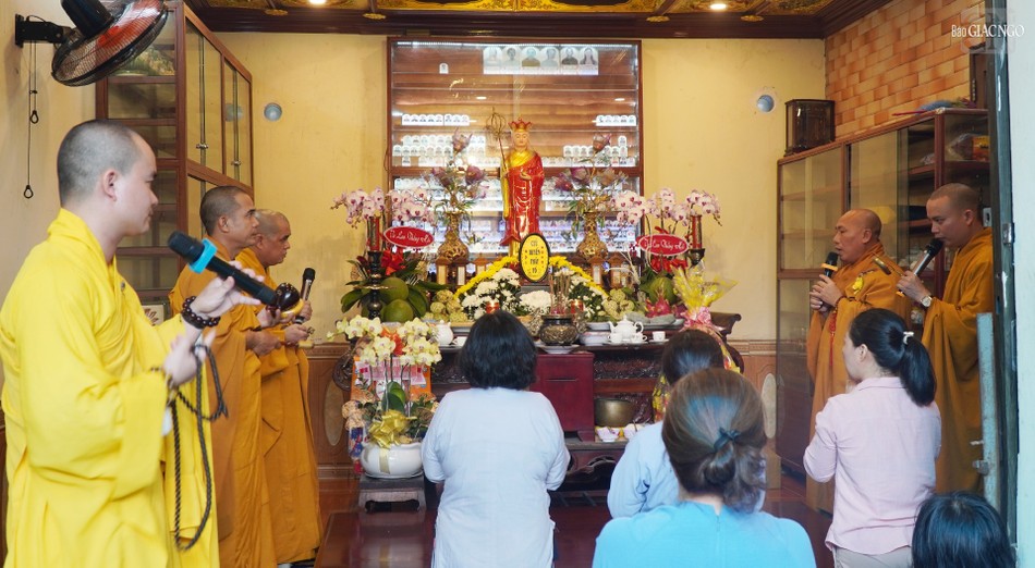 Khóa lễ cung tiến chư hương linh