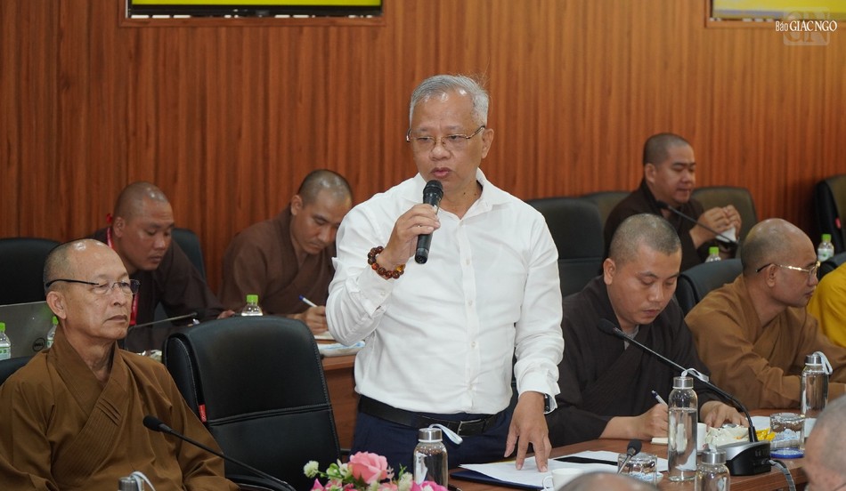 Luật sư Trương Văn Nhứt, Phó ban Pháp chế T.Ư đóng góp ý kiến về nội dung khóa bồi dưỡng