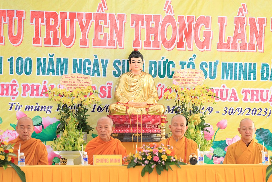 Chư tôn đức chứng minh lễ khai mạc Chư tôn đức chứng minh lễ khai mạc