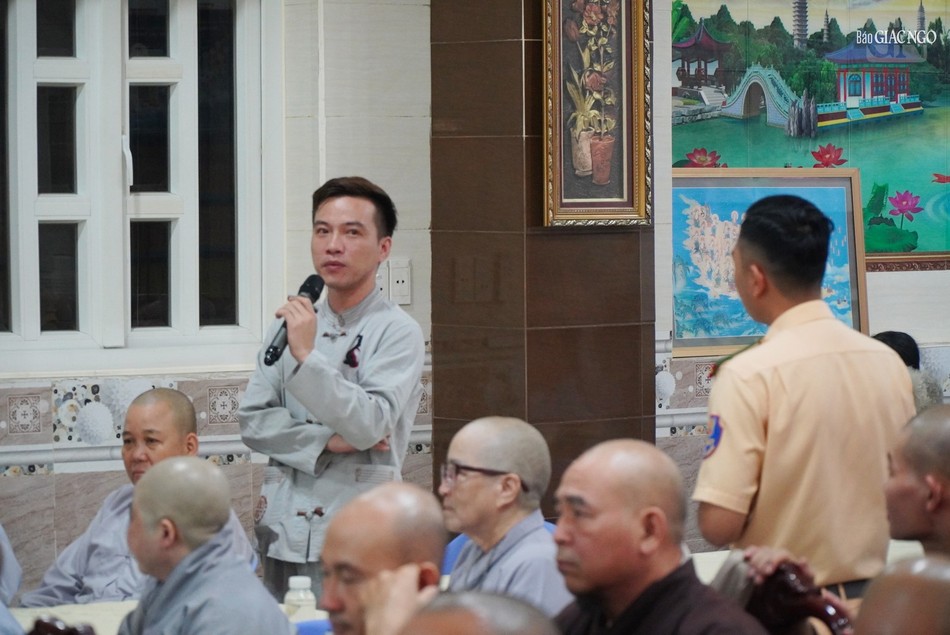 Phật tử tham dự buổi chuyên đề