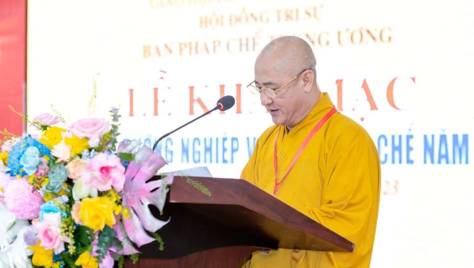 Hòa thượng Thích Huệ Thông phát biểu khai mạc