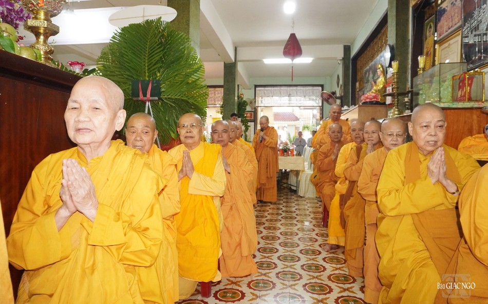 Trang nghiêm khóa lễ Trang nghiêm khóa lễ