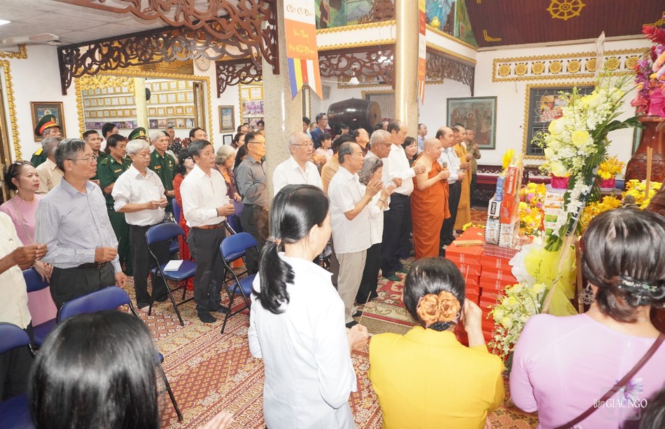 Khóa lễ tưởng niệm, cầu siêu diễn ra tại chùa Phổ Minh Khóa lễ tưởng niệm, cầu siêu diễn ra tại chùa Phổ Minh