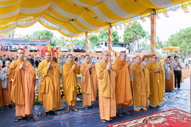 Chư Tăng Ni, đại diện chính quyền và Phật tử tham dự Chư Tăng Ni, đại diện chính quyền và Phật tử tham dự