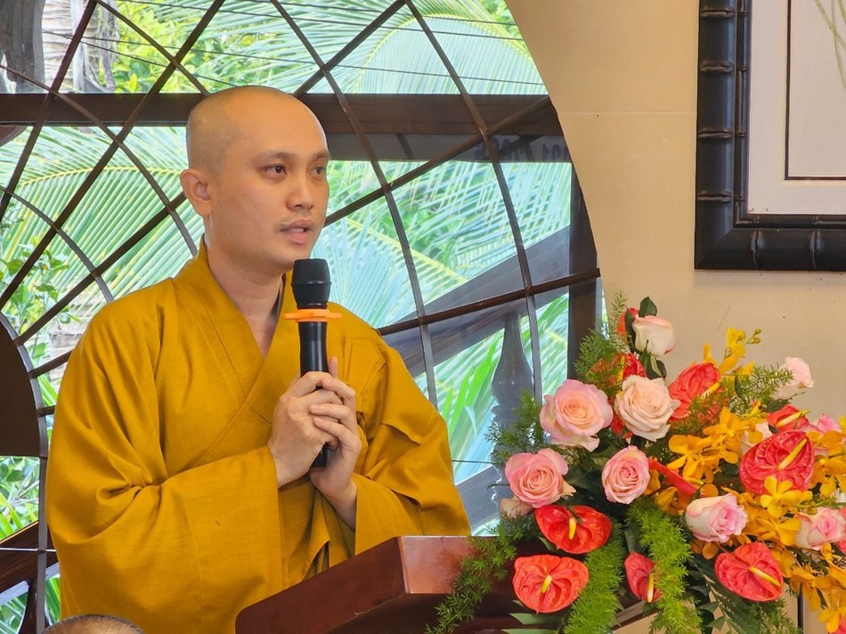 Đại đức Thích Minh Tuấn phát biểu khai mạc