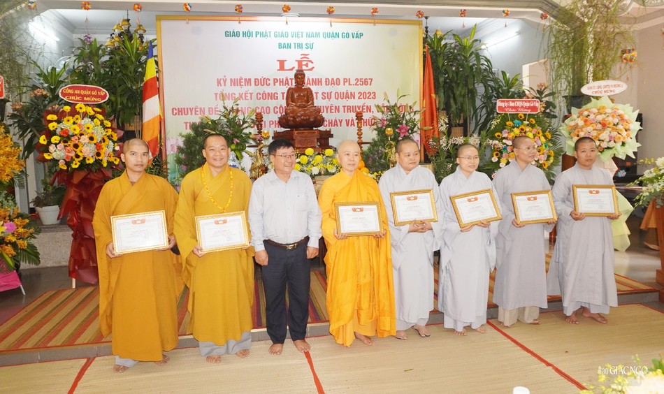 Các các nhân nhận Giấy khen của UBMTTQVN Q.Gò Vấp Các các nhân nhận Giấy khen của UBMTTQVN Q.Gò Vấp