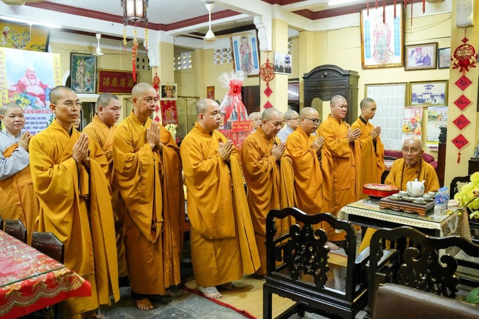 Phật giáo quận 3 khánh tuế đến Trưởng lão Hòa thượng Thích Tịnh Hạnh Phật giáo quận 3 khánh tuế đến Trưởng lão Hòa thượng Thích Tịnh Hạnh