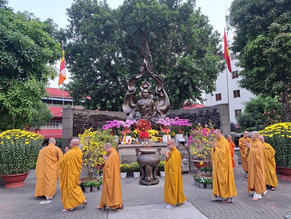 Ban Trị sự GHPGVN Q.3 thành kính tưởng niệm