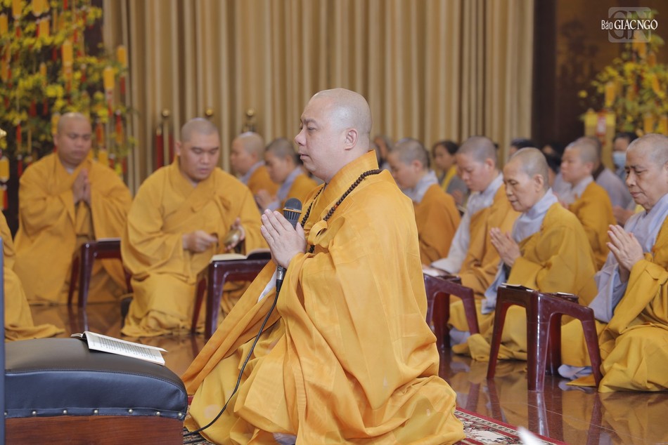 Khóa lễ trì tụng kinh Dược Sư chiều 15-2