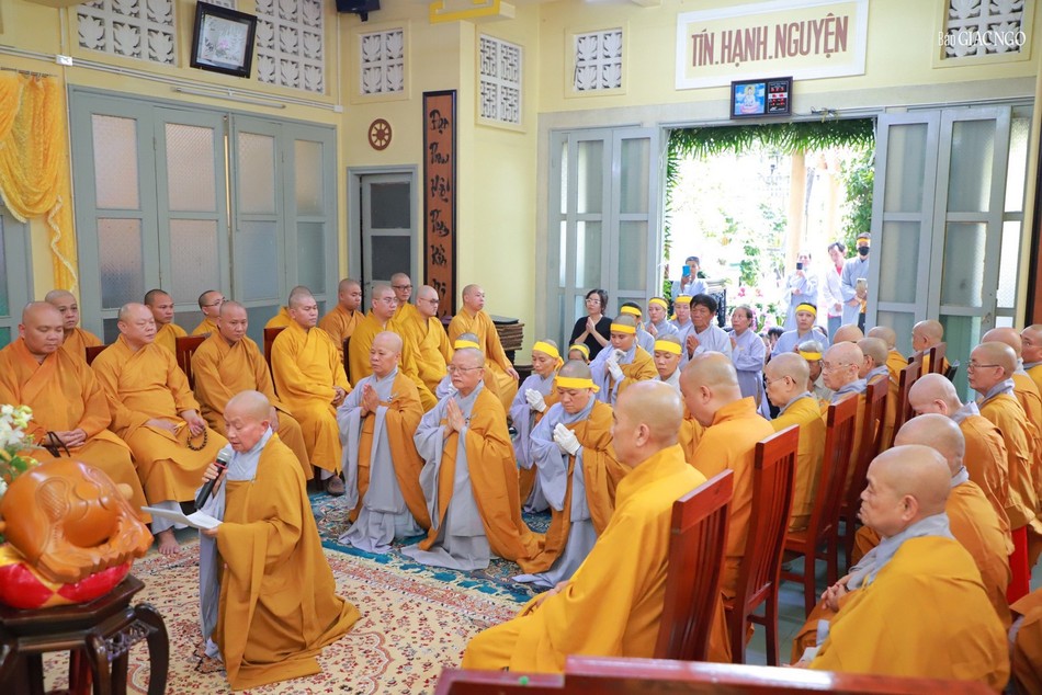 Ni trưởng Thích nữ Viên Giác sơ lược tiểu sử