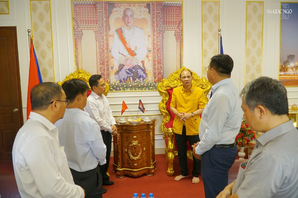 Ngài Chan Chea, Quốc vụ khanh Vương quốc Campuchia cảm ơn đến đoàn chính quyền thành phố