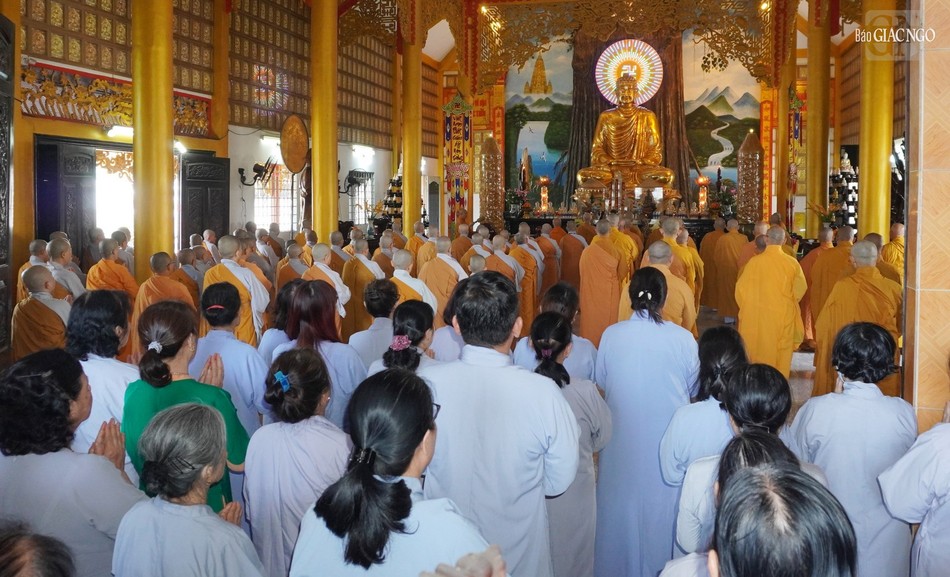 Trang nghiêm khóa lễ tụng giới Bố-tát tại chùa Như Lai, Q.Gò Vấp, TP.HCM