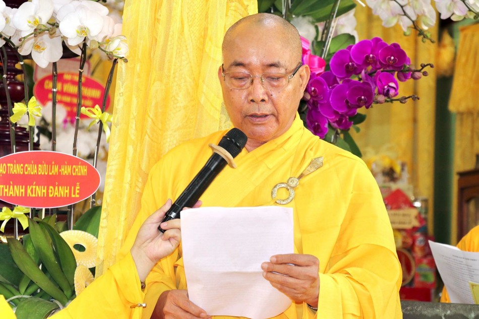 Hòa thượng Thích Minh Nhật cung tuyên tiểu sử Trưởng lão Hòa thượng Thích Huệ Tánh Hòa thượng Thích Minh Nhật cung tuyên tiểu sử Trưởng lão Hòa thượng Thích Huệ Tánh