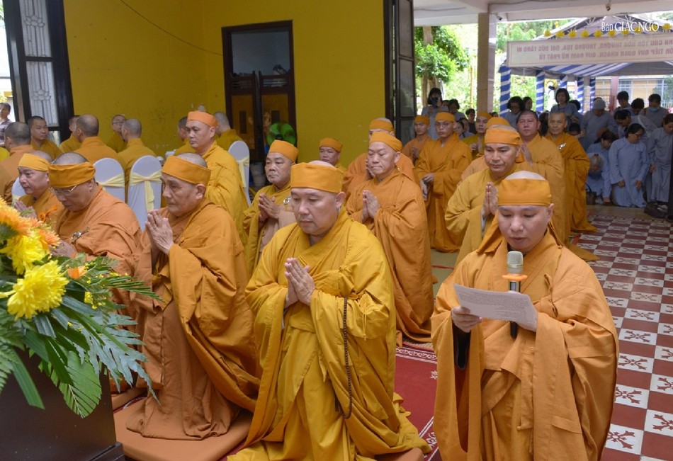 Môn đồ đệ tử tác bạch duyên sự