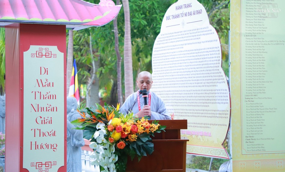 Ni sư Thích nữ Thuần Chơn phát biểu khai mạc