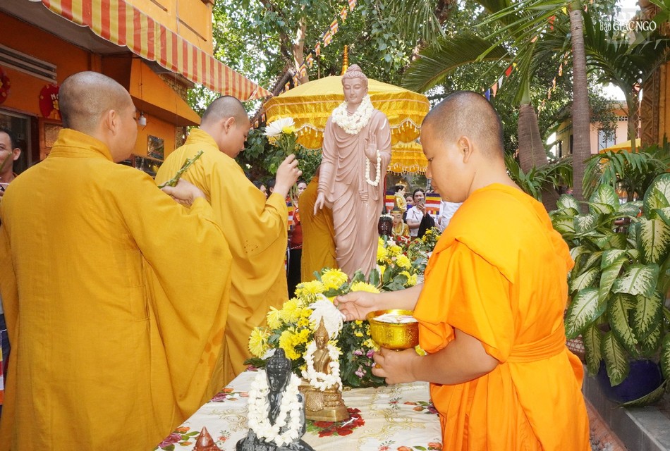 Lễ Tết cổ truyền Chôl Chnăm Thmây có nghĩa là “vào năm mới”, là lễ Tết lớn nhất trong năm của người Khmer