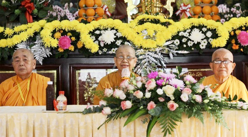 Ni trưởng Viên Liên ban lời đạo từ trong buổi khai mạc