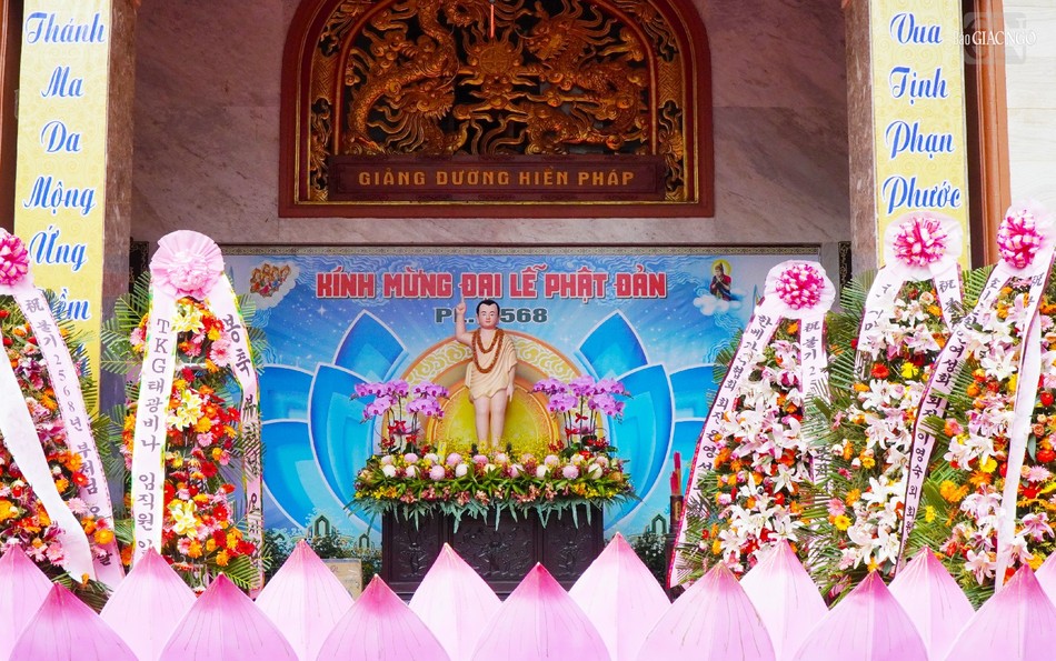 Tại chùa Hưng Phước (Q.3)