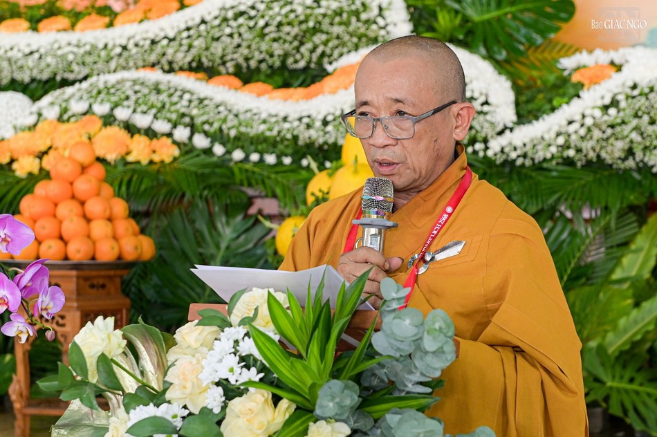 Thượng tọa Thích An Thường cung tuyên Thông điệp Đại lễ Phật đản của Đức Pháp chủ GHPGVN