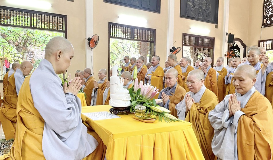 Chư hành giả tác pháp an cư - Ảnh: SC.PT Chư hành giả tác pháp an cư - Ảnh: SC.PT