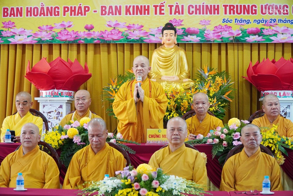 Hòa thượng Thích Minh Thiện phát biểu