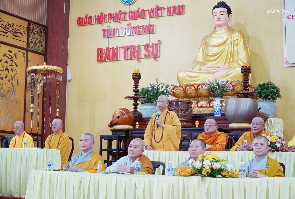 Thượng tọa Thích Huệ Khai phát biểu chào mừng