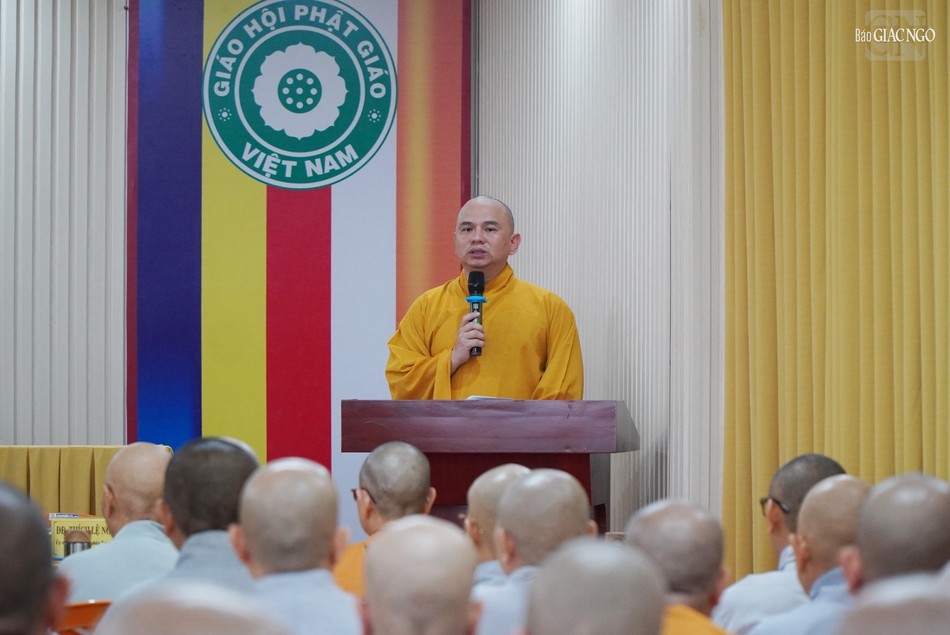 Đại đức Thích Lệ Ngôn thông tin về hành trình cúng dường các trường hạ tại các tỉnh, thành miền Đông, Tây Nam Bộ của đoàn Đại đức Thích Lệ Ngôn thông tin về hành trình cúng dường các trường hạ tại các tỉnh, thành miền Đông, Tây Nam Bộ của đoàn