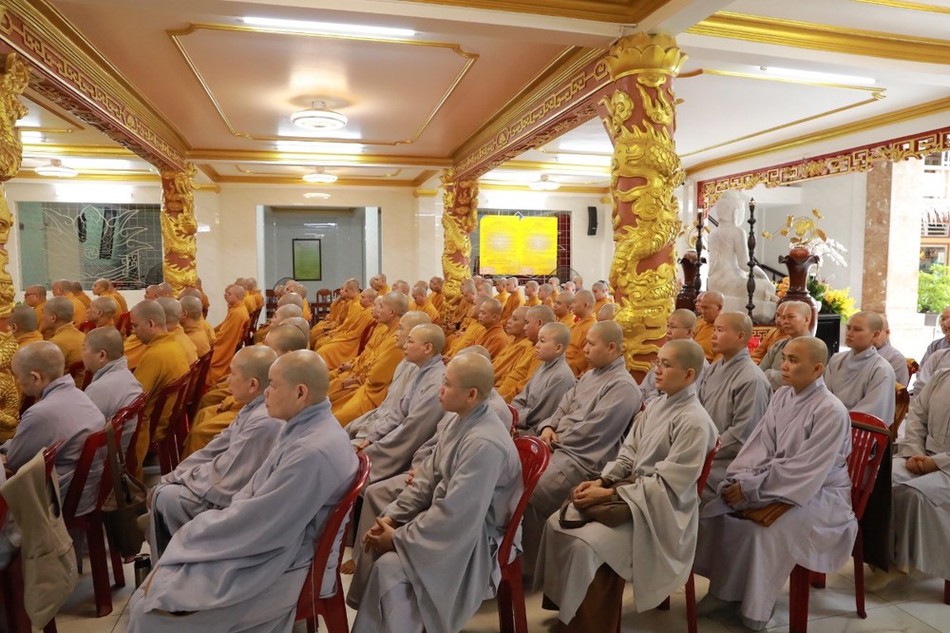 Chư Tăng Ni tham dự