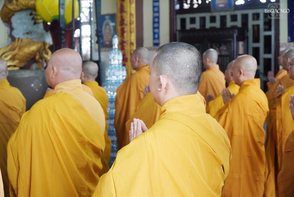 Là nghi thức đặc thù của Tăng đoàn nhằm tăng trưởng các pháp lành