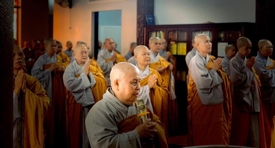 Chư Ni Bố-tát tại chùa Dược Sư Chư Ni Bố-tát tại chùa Dược Sư