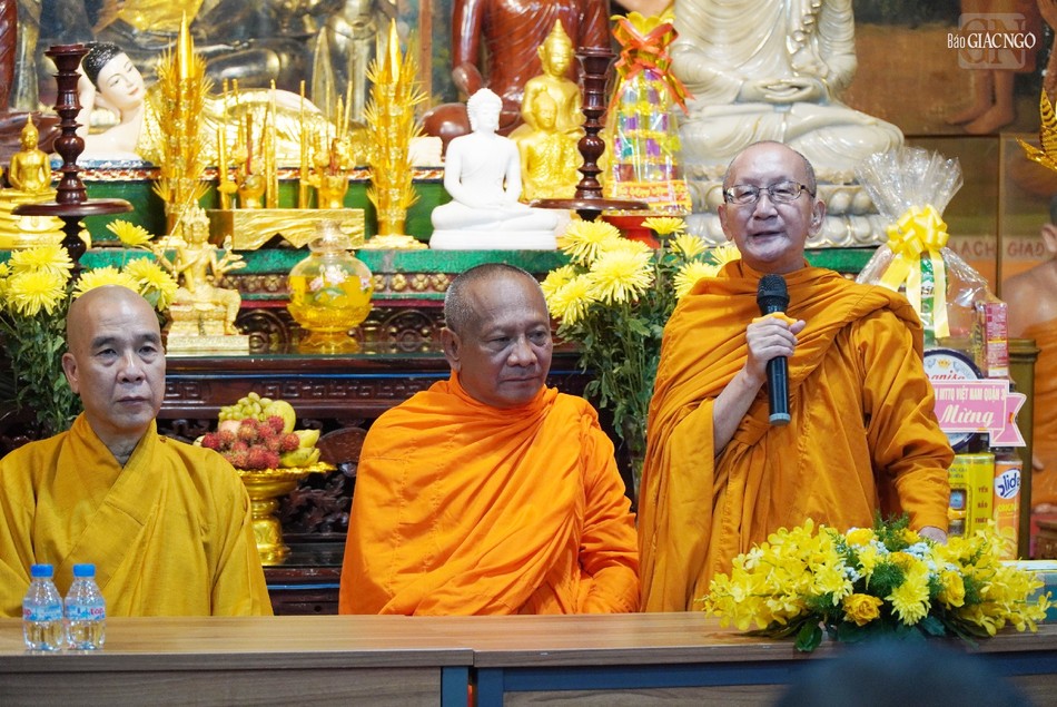 Hòa thượng Minh Giác sách tấn đến chư Tăng