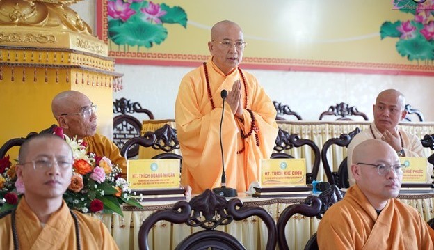 Hòa thượng Thích Khế Chơn, Phó Chủ tịch Hội đồng Trị sự, Trưởng ban Trị sự GHPGVN tỉnh phát biểu chào mừng - Ảnh: Anh Quốc