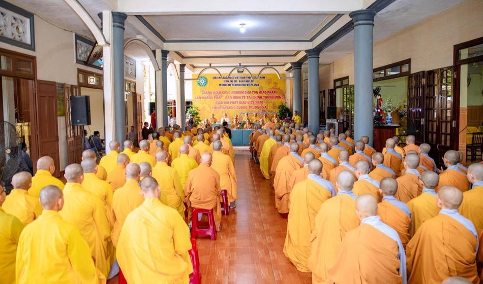 Toàn tỉnh Quảng Nam có hơn 600 vị hành giả An cư kiết hạ Phật lịch 2568, được tổ chức tập trung tại 6 trường hạ: tổ đình Tịnh Độ, tổ đình Chúc Thánh, chùa Bảo Thắng, Châu Phong, Sư Nữ Diệu Quang và tịnh xá Ngọc Kỳ - Ảnh: Ban TT-TT Phật giáo Quảng Nam