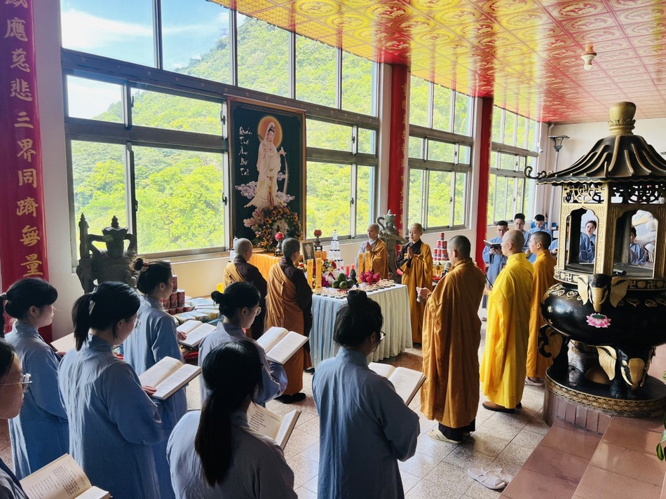 Khóa Lễ tưởng niệm Tổng Bí thư Nguyễn Phú Trọng Khóa Lễ tưởng niệm Tổng Bí thư Nguyễn Phú Trọng