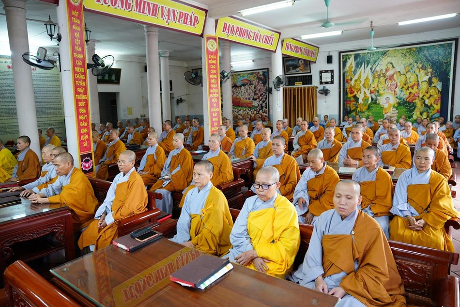 Năm nay, Phật giáo tỉnh có trường hạ chùa Đông Thuần với 152 vị và tại chùa Đống Cao là 242 vị. Tại hai hạ trường triển khai Bộ kinh Lăng Nghiêm chính mạch và chia làm 3 năm - Ảnh: Diệu Tường