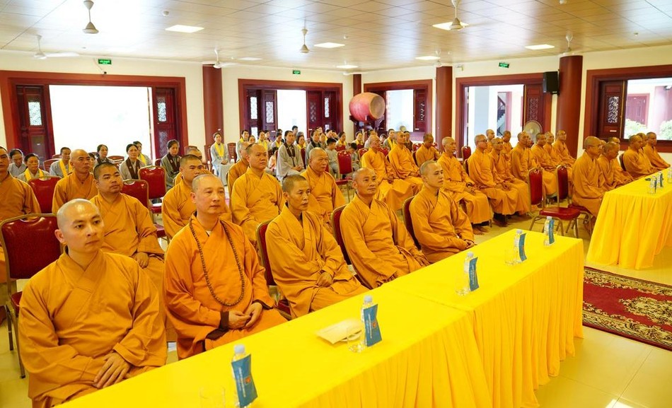Khóa an cư Phật lịch 2568, Phật giáo tỉnh Nghệ An có 2 trường hạ tập trung: chùa Diệc (TP.Vinh) có 59 vị, chùa Cần Linh (TP.Vinh) có 11 vị, ngoài ra còn có hơn 20 vị đăng ký an cư tại các trường Phật học - Ảnh: Diệu Tường