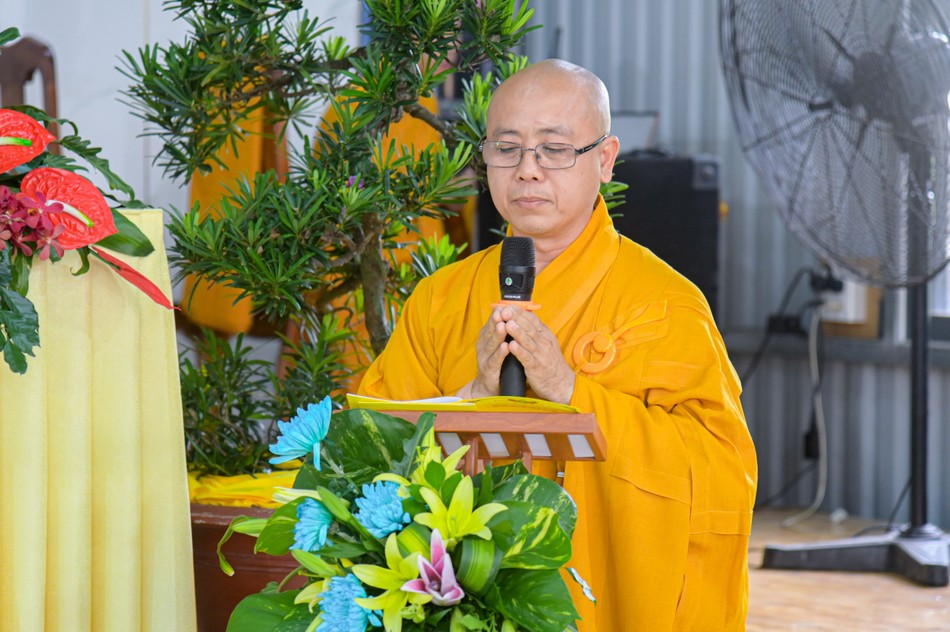 Thượng tọa Thích Phước Trí báo cáo tổng kết khóa an cư tại trường hạ Pháp Thành Thượng tọa Thích Phước Trí báo cáo tổng kết khóa an cư tại trường hạ Pháp Thành