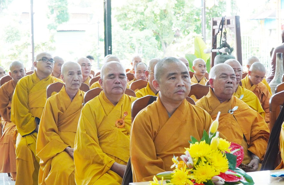 Chư hành giả tham dự lễ bế giảng Chư hành giả tham dự lễ bế giảng